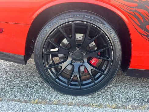 Used 2009 Dodge Challenger SRT8 w/ SRT Option Group II image 20