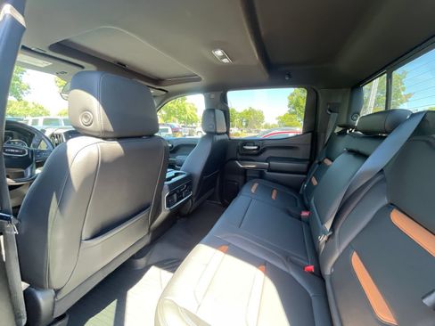 Used 2020 GMC Sierra 1500 AT4 w/ Off-Road Performance Package AWD/4WD image 4