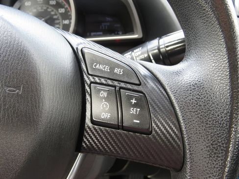 Used 2016 MAZDA MAZDA3 i Sport w/ Preferred Equipment Package FWD image 22