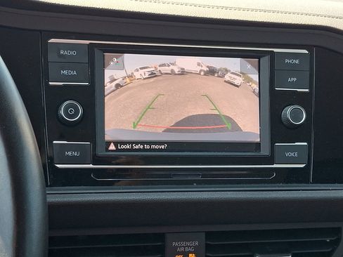 Used 2023 Volkswagen Jetta SE FWD image 27