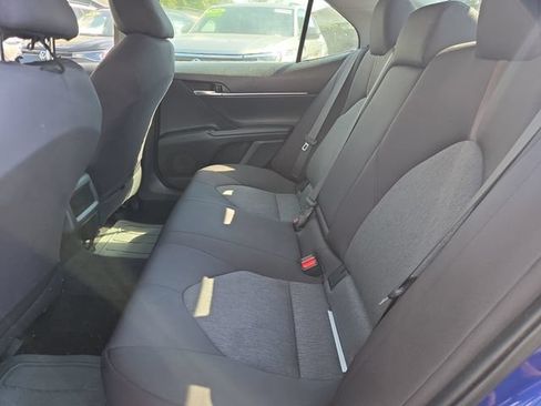 Used 2018 Toyota Camry LE FWD image 11