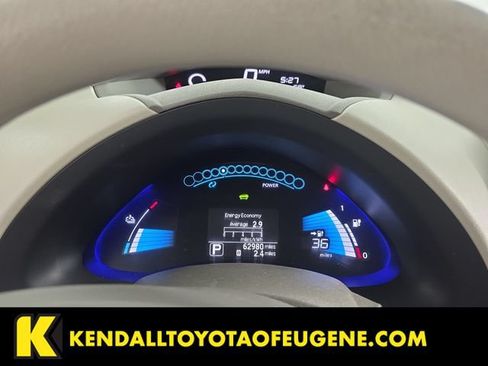 Used 2011 Nissan Leaf FWD image 11