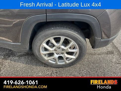 Used 2023 Jeep Compass Latitude AWD/4WD image 12