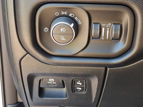 Used 2022 RAM 1500 Laramie AWD/4WD image 25