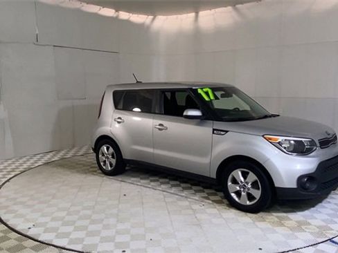 Used 2017 Kia Soul image 2