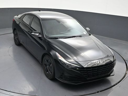 Used 2023 Hyundai Elantra SEL FWD image 28