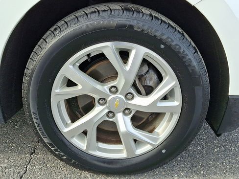 Used 2018 Chevrolet Equinox LT image 9