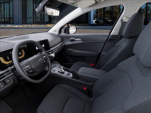 New 2026 Kia Sportage LX FWD image 17