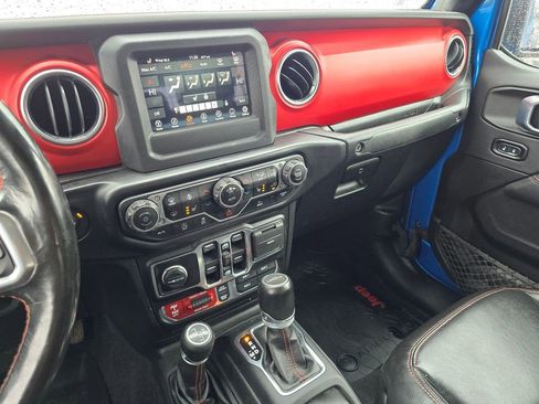 Used 2021 Jeep Gladiator Rubicon w/ Dual Top Group AWD/4WD image 27