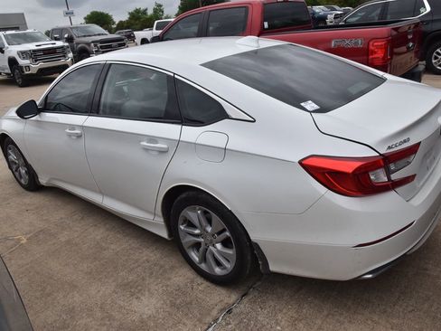 Used 2019 Honda Accord LX image 9