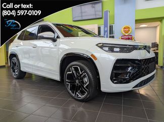 New 2026 Volkswagen Tiguan SEL R-Line video 1