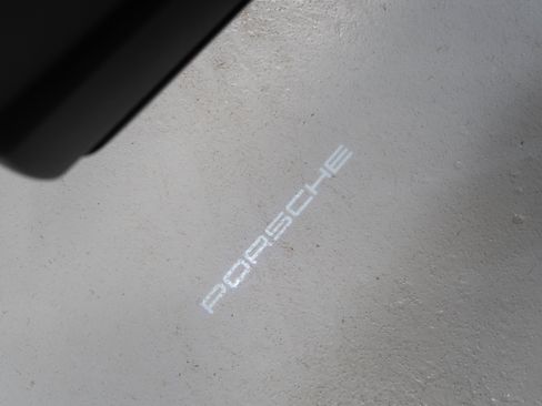 Used 2021 Porsche Cayenne S w/ Premium Package Plus AWD/4WD image 4