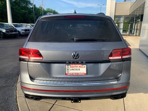 Used 2023 Volkswagen Atlas SEL R-Line AWD/4WD image 4