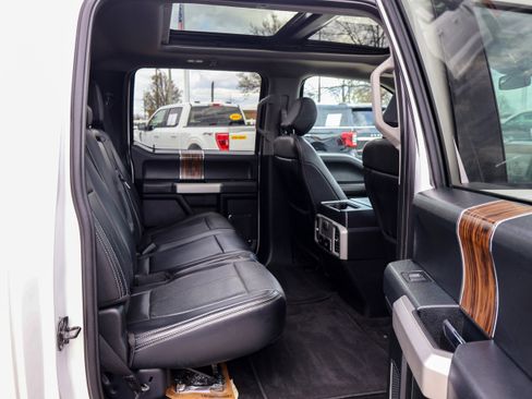 Used 2018 Ford F150 Lariat image 34