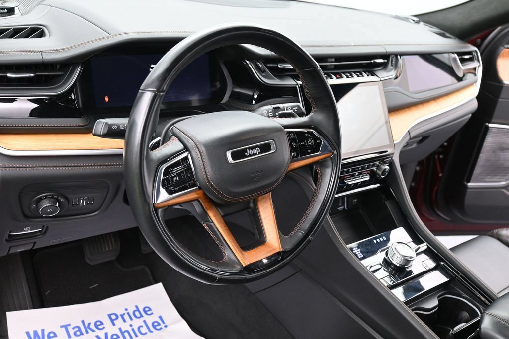 Used 2023 Jeep Grand Cherokee L Summit AWD/4WD image 17