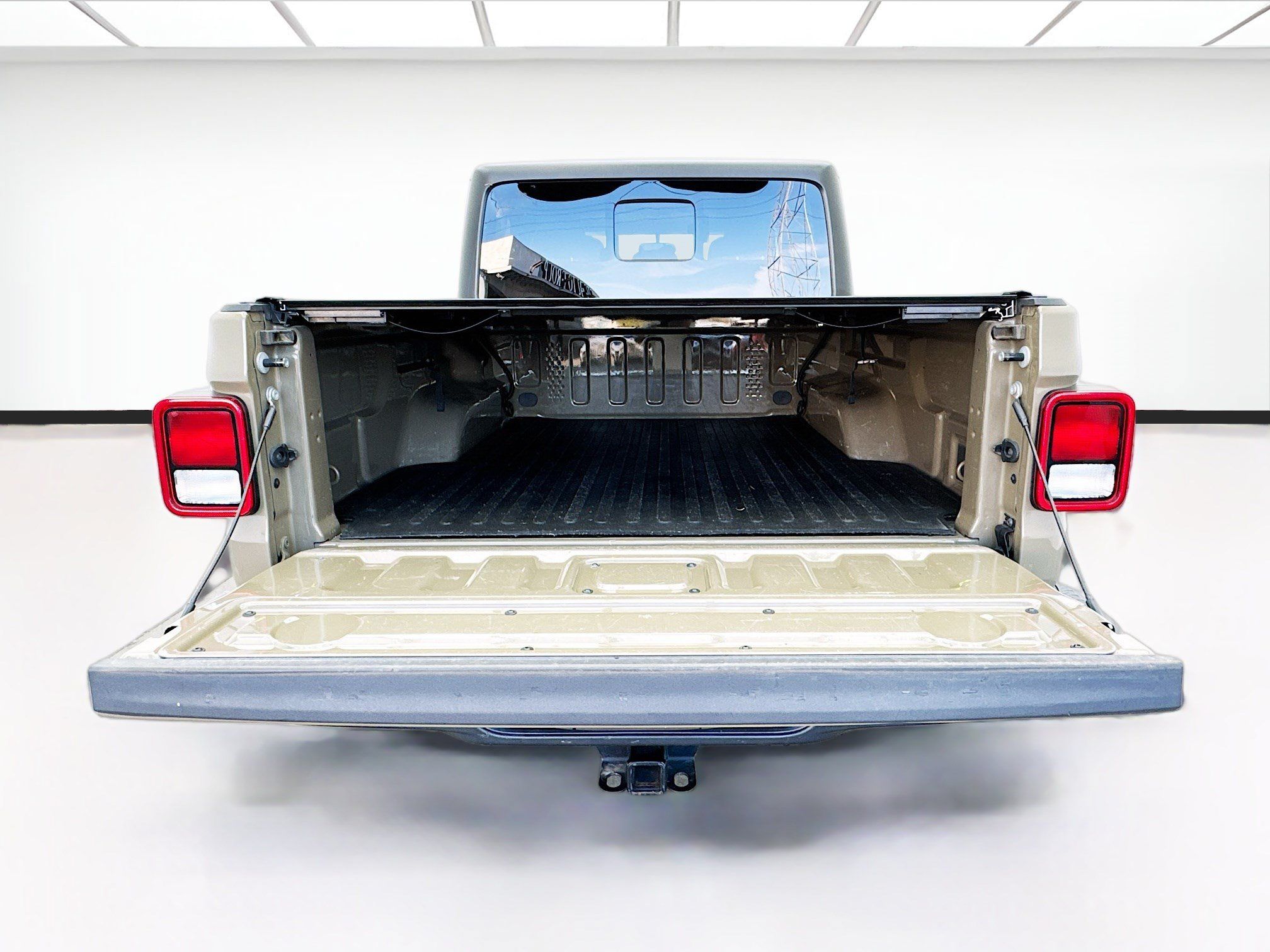Used 2020 Jeep Gladiator Mojave w/ Trailer Tow Package AWD/4WD image 18