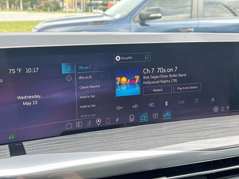 Certified 2025 Cadillac Escalade IQ Luxury 2 w/ LPO, Premium Carpet Package AWD/4WD image 26