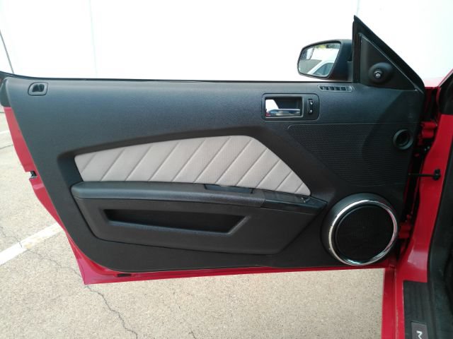 Used 2013 Ford Mustang GT Premium RWD image 11