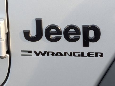 Used 2023 Jeep Wrangler Sport image 12