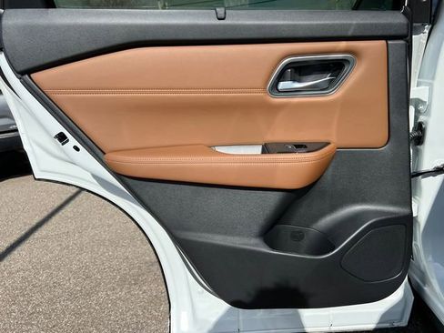 New 2026 Nissan Rogue Platinum w/ Platinum Premium Package image 35