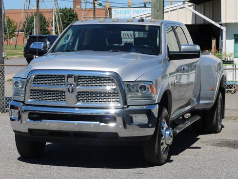 Used 2016 RAM 3500 Laramie AWD/4WD image 3