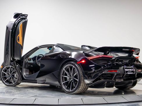 Used 2019 McLaren 720S Luxury RWD image 43