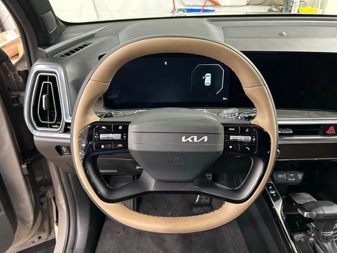 New 2026 Kia Sorento SX Prestige w/ Olive Brown Leather Package image 14