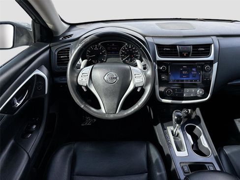 Used 2018 Nissan Altima 2.5 SR w/ SR Midnight Edition image 23