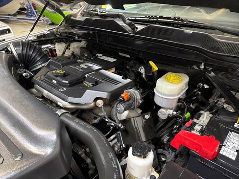 Used 2022 RAM 3500 Tradesman w/ Chrome Appearance Group image 75