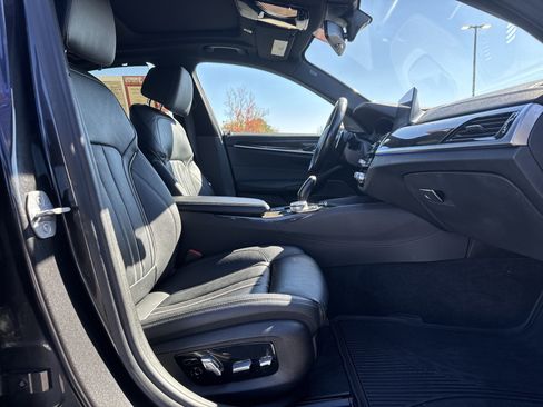 Used 2019 BMW M550i xDrive M550i xDrive image 27