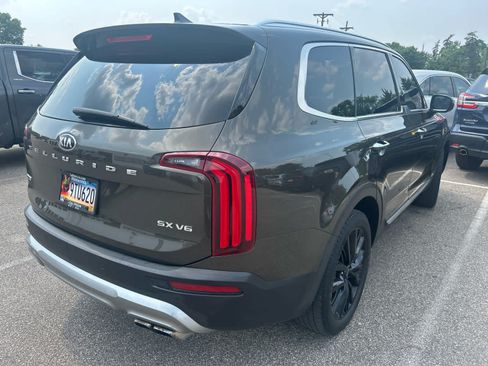Used 2020 Kia Telluride SX w/ SX Prestige Package AWD/4WD image 3