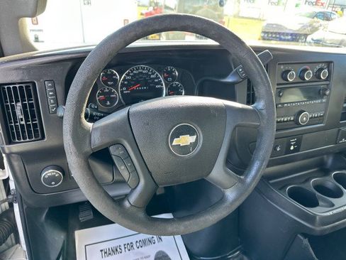 Used 2017 Chevrolet Express 3500 image 34