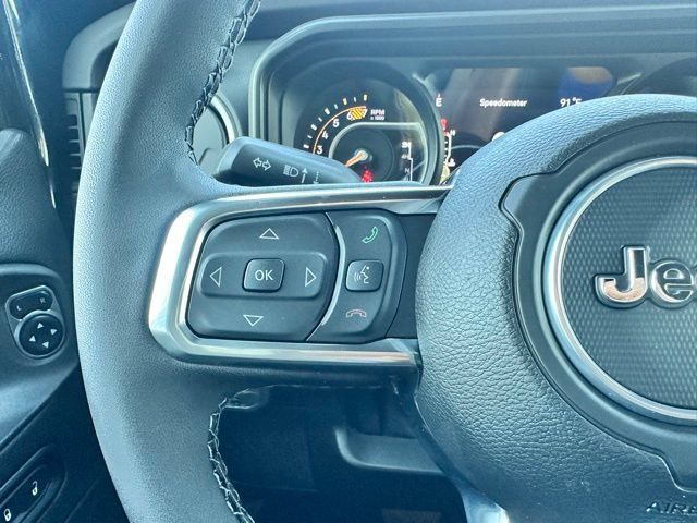 New 2025 Jeep Wrangler Unlimited Sahara AWD/4WD image 15