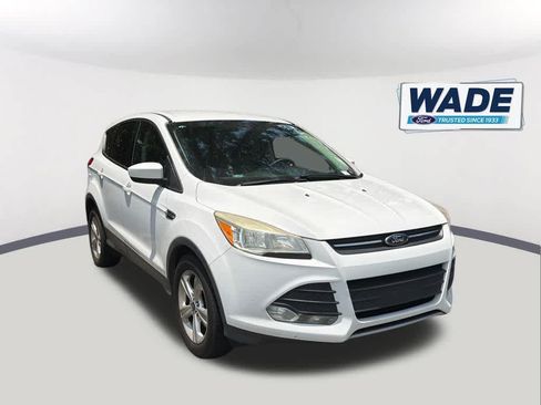 Used 2015 Ford Escape SE FWD image 3