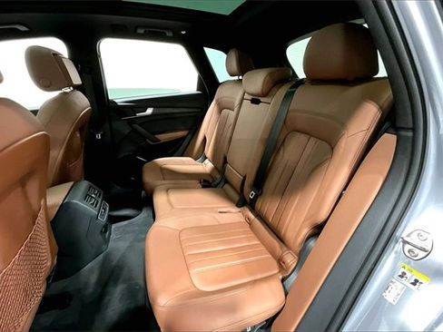 Used 2022 Audi Q5 2.0T Premium image 27