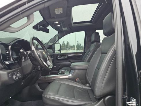 Used 2024 Chevrolet Silverado 2500 LTZ w/ LTZ Convenience Package image 24