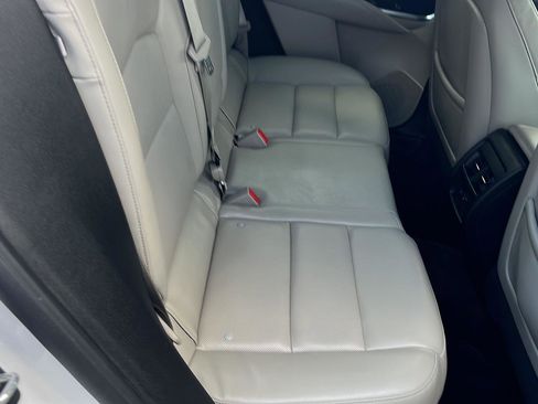 Used 2022 Cadillac XT4 Premium Luxury FWD image 26