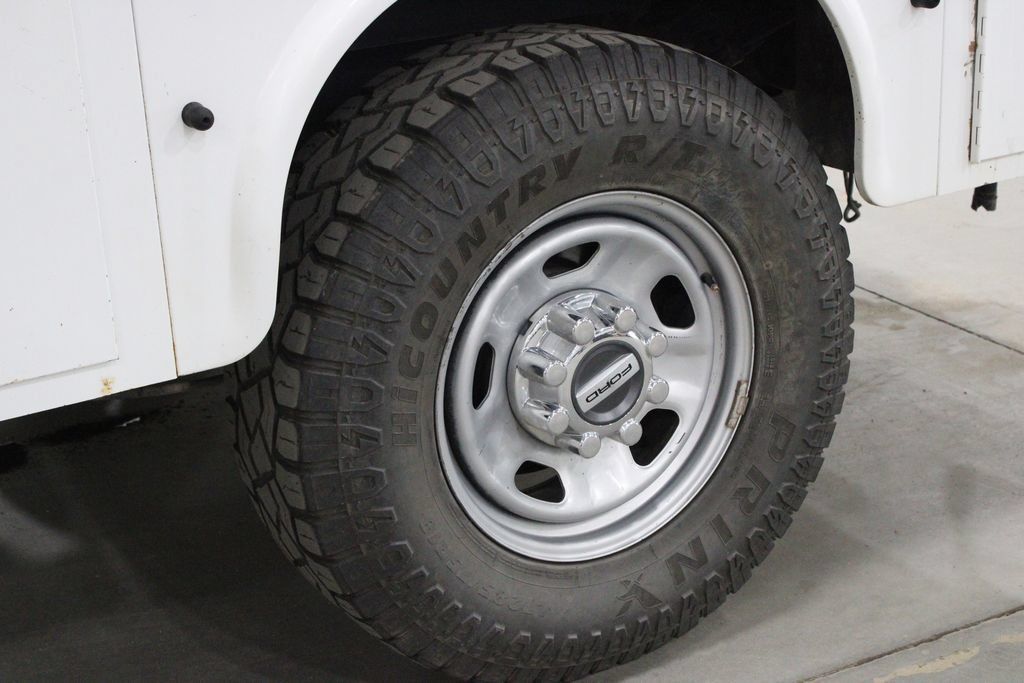 Used 2017 Ford F350 XL w/ Power Equipment Group AWD/4WD image 27