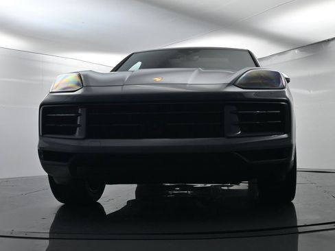 Certified 2025 Porsche Cayenne S image 55