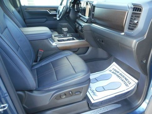 Used 2024 Chevrolet Silverado 1500 High Country w/ High Country Premium Package image 10