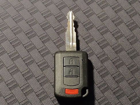 Used 2017 Mitsubishi Mirage ES image 32