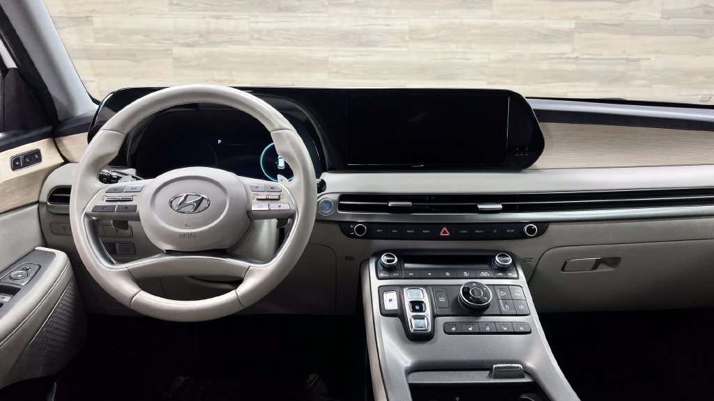 Used 2023 Hyundai Palisade Limited AWD/4WD image 2
