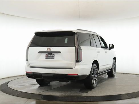 Used 2025 Cadillac Escalade Sport w/ Touring Package image 7