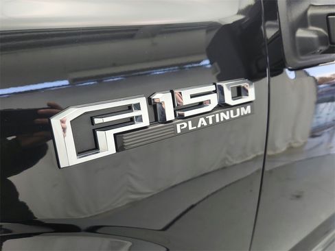 Used 2018 Ford F150 Platinum w/ Technology Package image 31