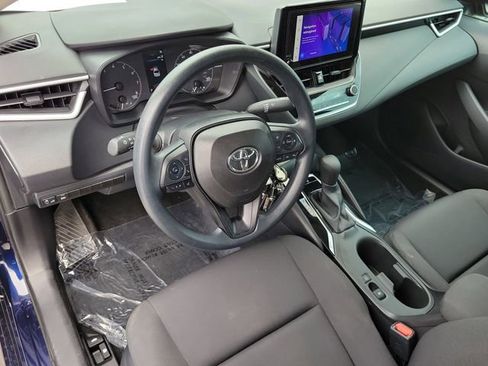 Used 2025 Toyota Corolla LE FWD image 15