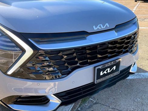 Certified 2024 Kia Sportage SX image 32