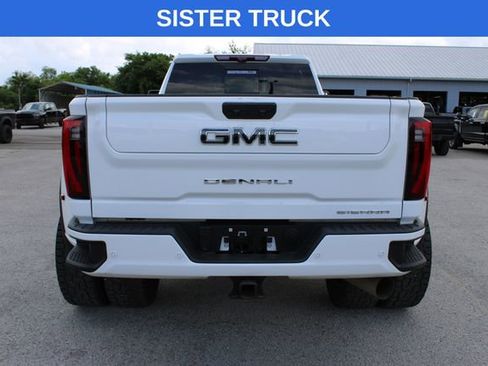 Used 2024 GMC Sierra 3500 Denali Ultimate AWD/4WD image 11