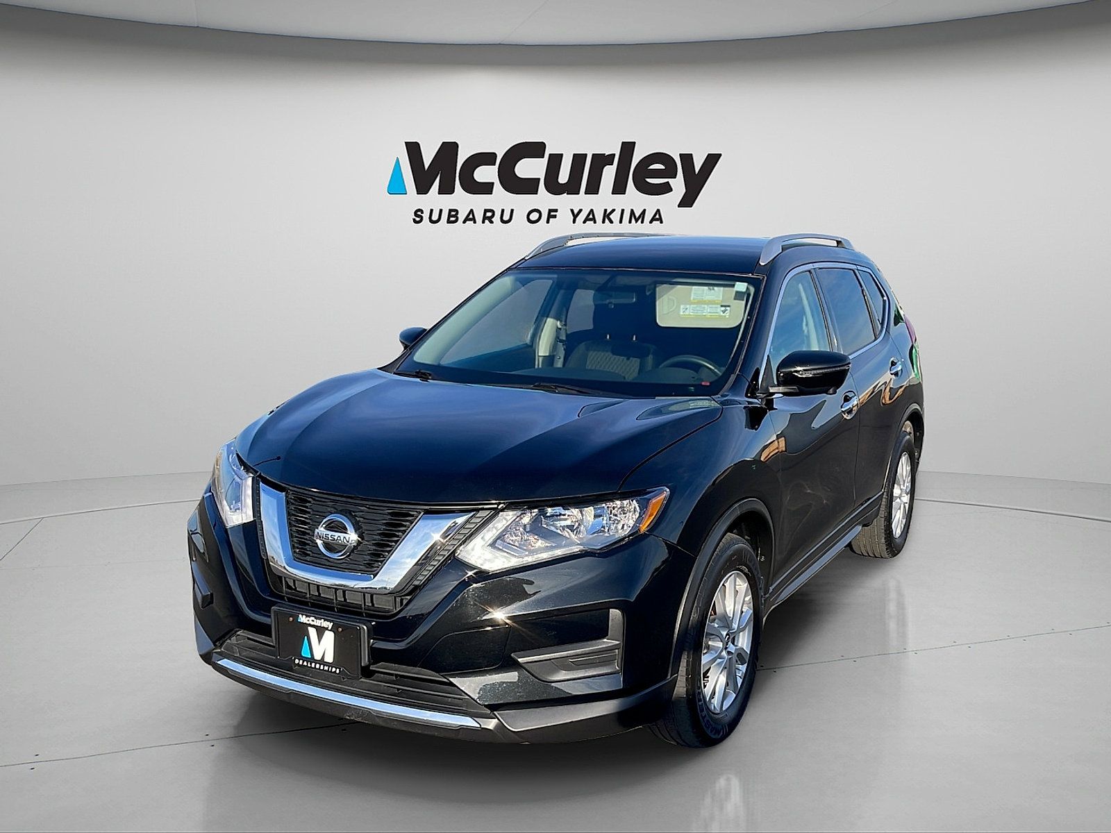 Used 2017 Nissan Rogue SV w/ SV Premium Package AWD/4WD image 9