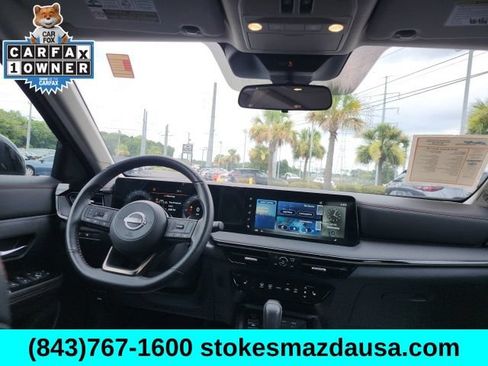 Used 2025 Nissan Kicks SR w/ SR Premium Package AWD/4WD image 2