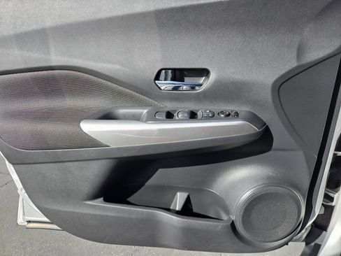 Used 2020 Nissan Kicks SV image 20